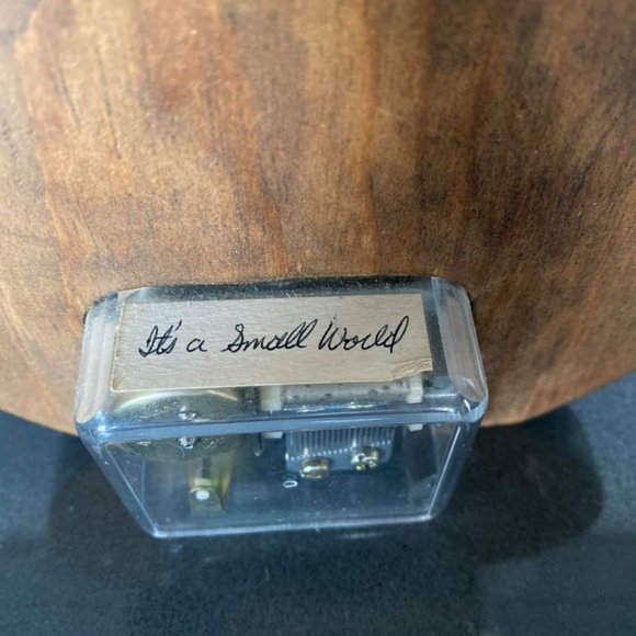 Antique Musical Bear - Picture 4 of 4